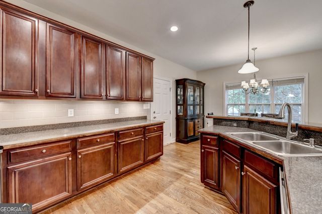 49 Flintstone Road, Jefferson, GA 30549