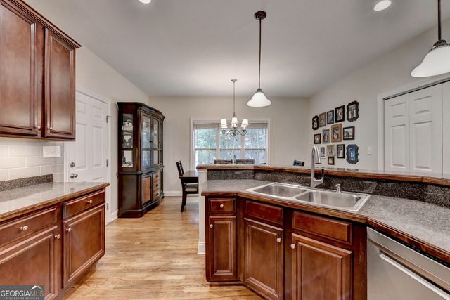 49 Flintstone Road, Jefferson, GA 30549