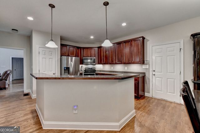 49 Flintstone Road, Jefferson, GA 30549