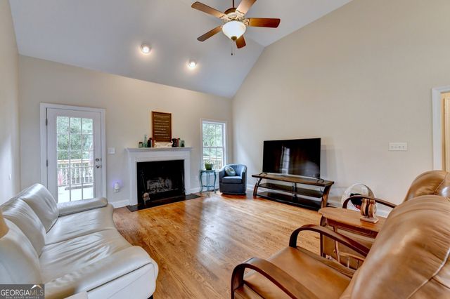 49 Flintstone Road, Jefferson, GA 30549
