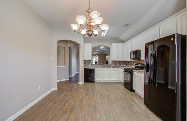 114 Paleos Flint Drive, La Marque, TX 77568