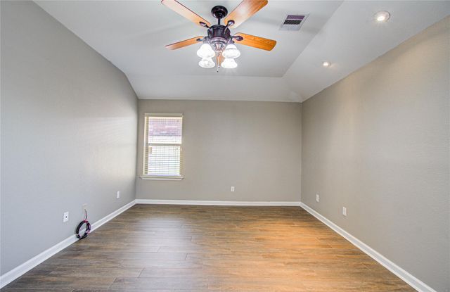 114 Paleos Flint Drive, La Marque, TX 77568