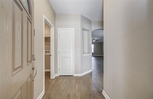 114 Paleos Flint Drive, La Marque, TX 77568