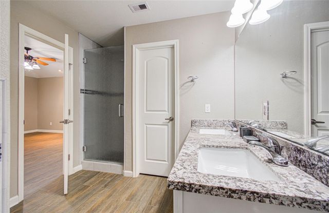 114 Paleos Flint Drive, La Marque, TX 77568