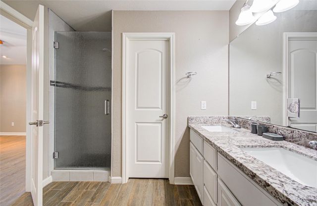 114 Paleos Flint Drive, La Marque, TX 77568