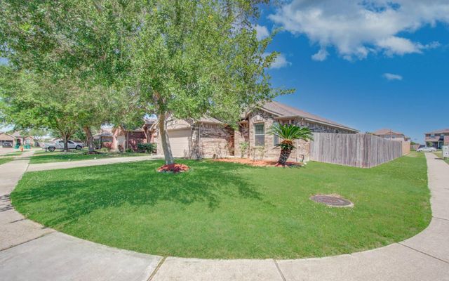 114 Paleos Flint Drive, La Marque, TX 77568