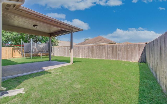 114 Paleos Flint Drive, La Marque, TX 77568