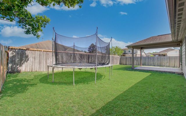 114 Paleos Flint Drive, La Marque, TX 77568