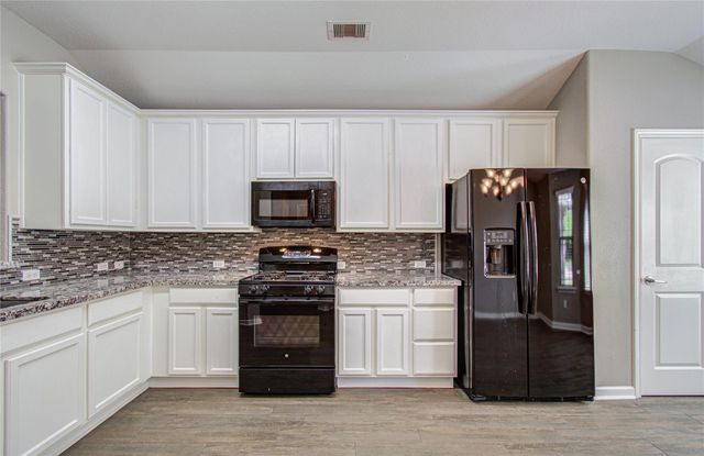 114 Paleos Flint Drive, La Marque, TX 77568