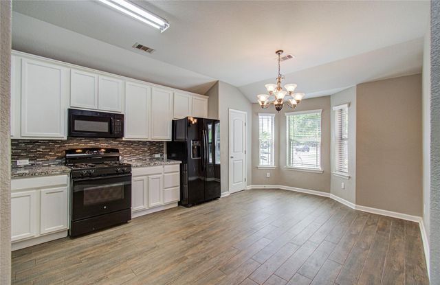 114 Paleos Flint Drive, La Marque, TX 77568