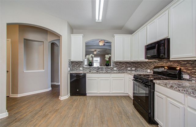 114 Paleos Flint Drive, La Marque, TX 77568