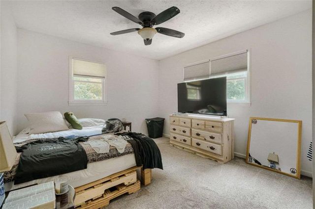 620 Ravenwood Drive, Woodstock, GA 30188