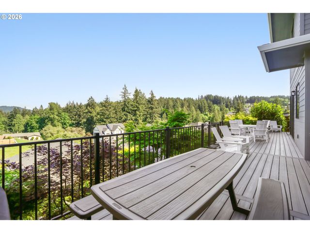 8940 Se SPYGLASS Dr, Happy Valley, OR 97086