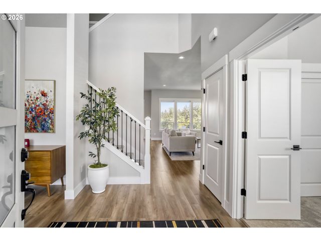 8940 Se SPYGLASS Dr, Happy Valley, OR 97086