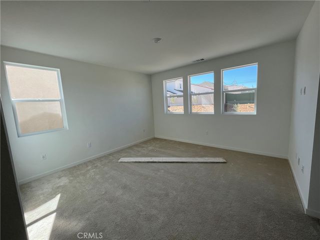 17209 Harpers Ferry, Hesperia, CA 92345