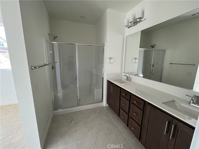 17209 Harpers Ferry, Hesperia, CA 92345