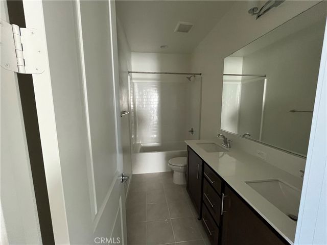 17209 Harpers Ferry, Hesperia, CA 92345