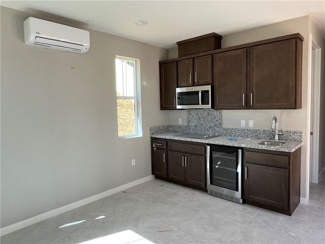 17209 Harpers Ferry, Hesperia, CA 92345