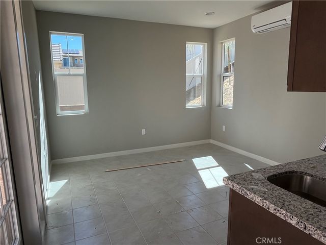 17209 Harpers Ferry, Hesperia, CA 92345