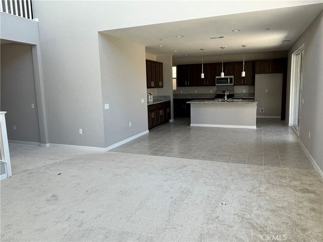 17209 Harpers Ferry, Hesperia, CA 92345