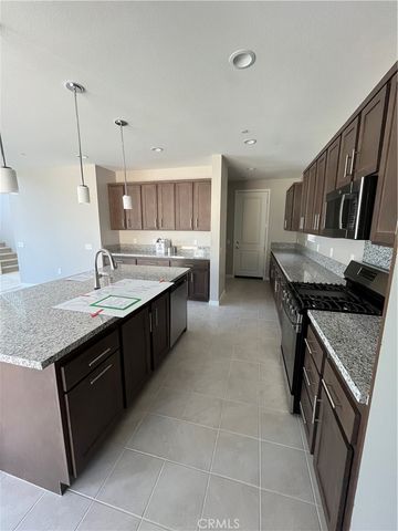 17209 Harpers Ferry, Hesperia, CA 92345