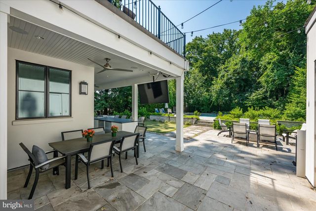 2812 24TH ST N, Arlington, VA 22207