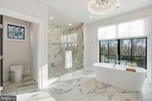 2812 24TH ST N, Arlington, VA 22207