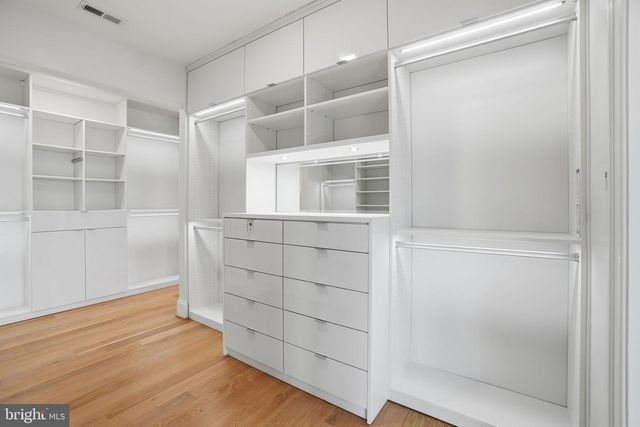 2812 24TH ST N, Arlington, VA 22207