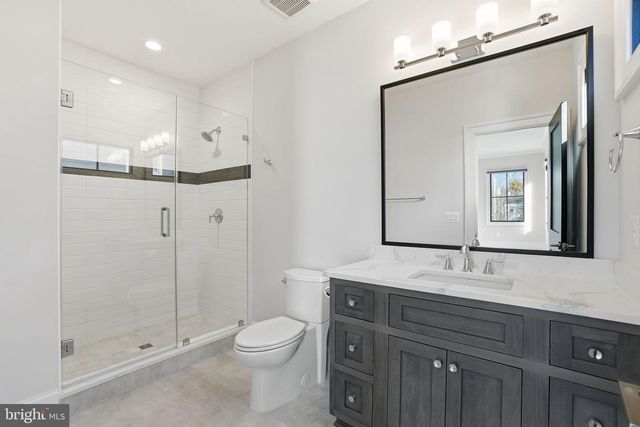 2812 24TH ST N, Arlington, VA 22207