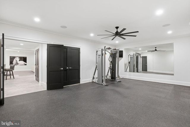 2812 24TH ST N, Arlington, VA 22207