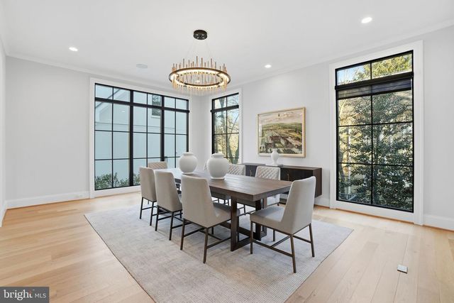 2812 24TH ST N, Arlington, VA 22207