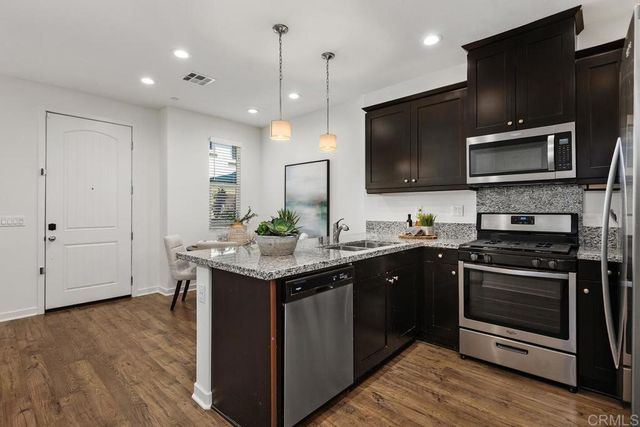 4136 Rio Azul Way, Oceanside, CA 92057