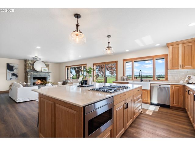 15060 Sw HILLSBORO Hwy, Hillsboro, OR 97123