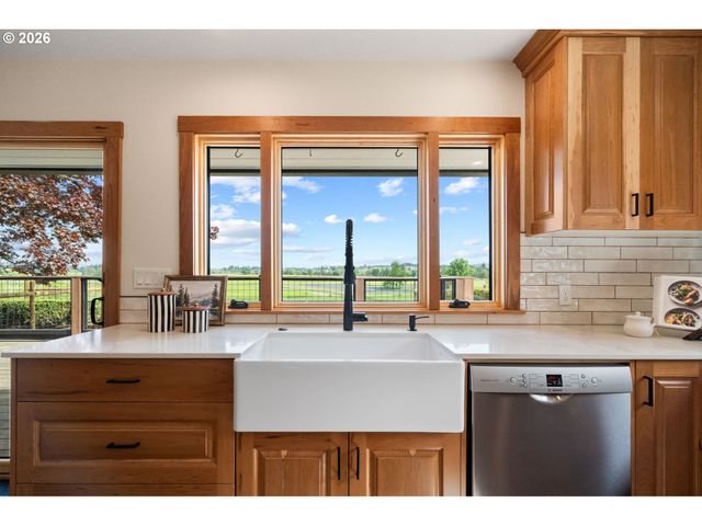 15060 Sw HILLSBORO Hwy, Hillsboro, OR 97123