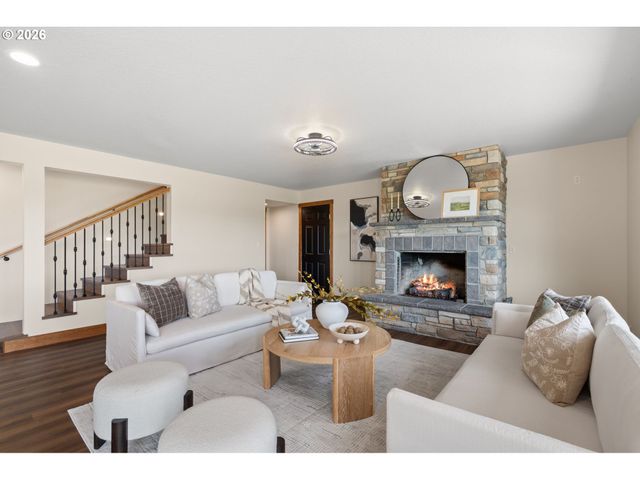 15060 Sw HILLSBORO Hwy, Hillsboro, OR 97123