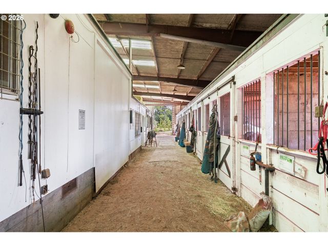 15060 Sw HILLSBORO Hwy, Hillsboro, OR 97123