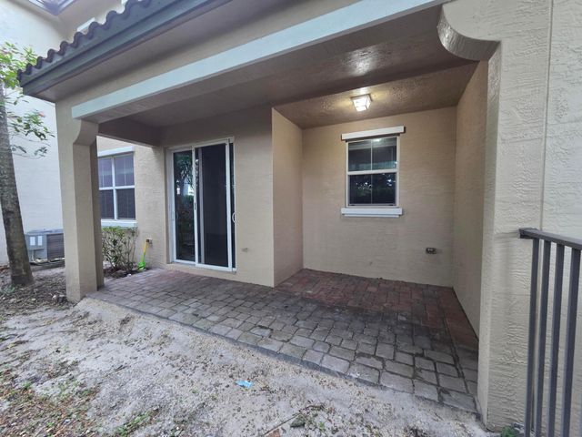4507 Mediterranean Circle, West Palm Beach, FL 33418