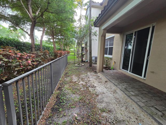 4507 Mediterranean Circle, West Palm Beach, FL 33418