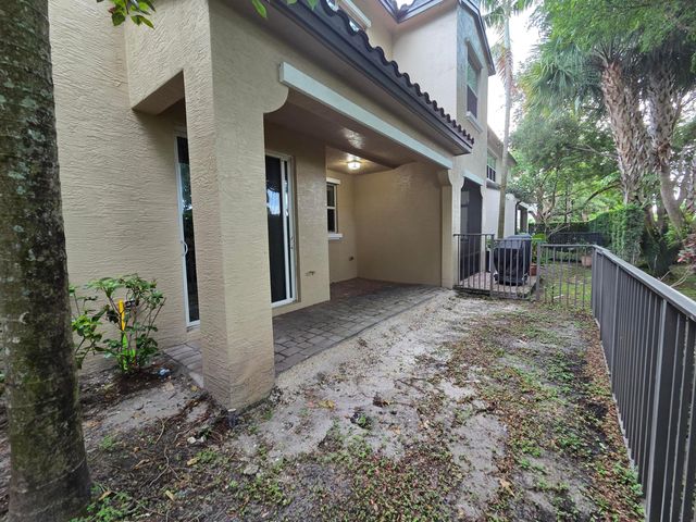 4507 Mediterranean Circle, West Palm Beach, FL 33418
