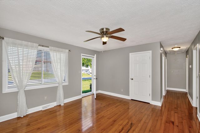 1407 Beulah Park, Lexington, KY 40517