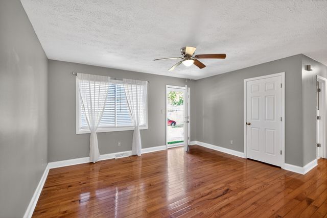1407 Beulah Park, Lexington, KY 40517