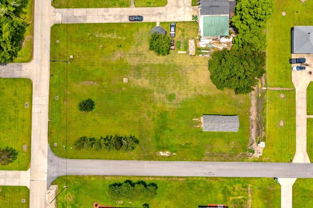 4109 Bayouside Dr, Houma, LA 70363