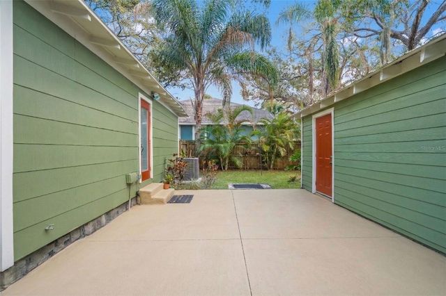 816 W IDLEWILD AVENUE, Tampa, FL 33604