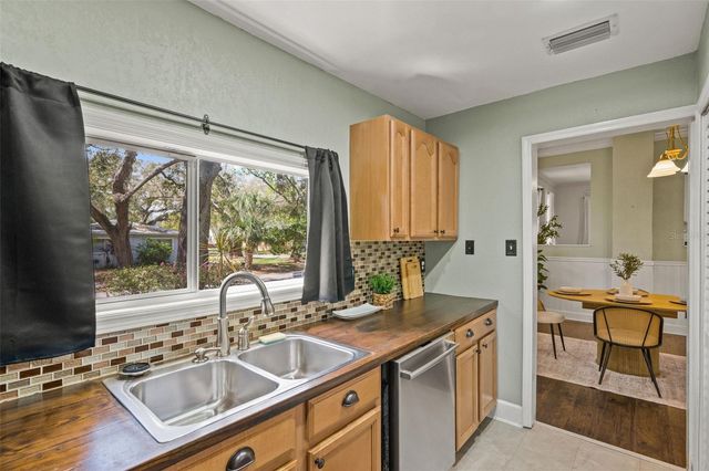 816 W IDLEWILD AVENUE, Tampa, FL 33604