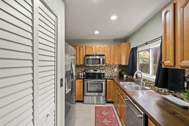 816 W IDLEWILD AVENUE, Tampa, FL 33604