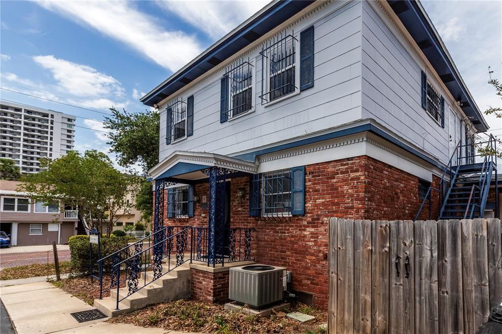 703 E PINE STREET, Orlando, FL 32801