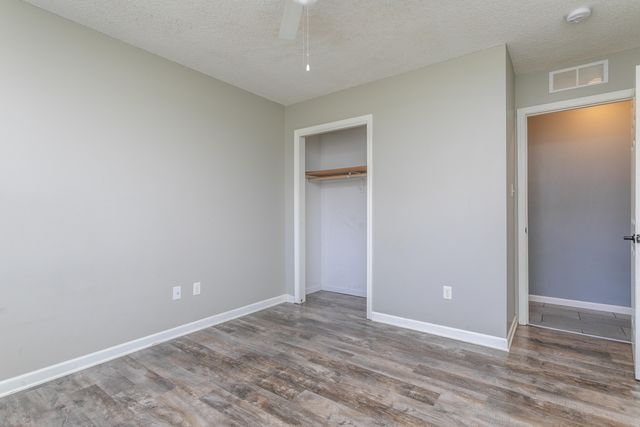 5700 E LEE RD, Hartsburg, MO 65039