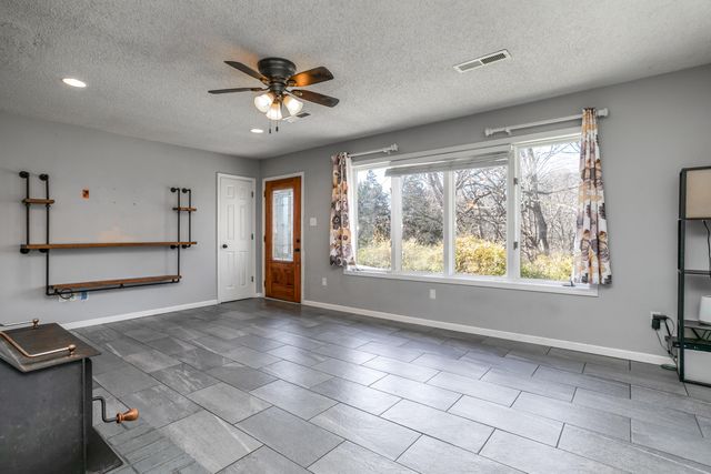 5700 E LEE RD, Hartsburg, MO 65039