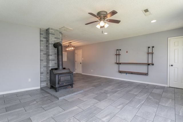 5700 E LEE RD, Hartsburg, MO 65039