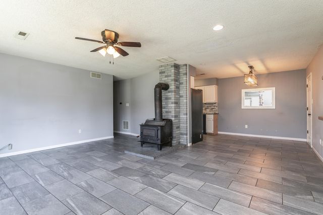 5700 E LEE RD, Hartsburg, MO 65039